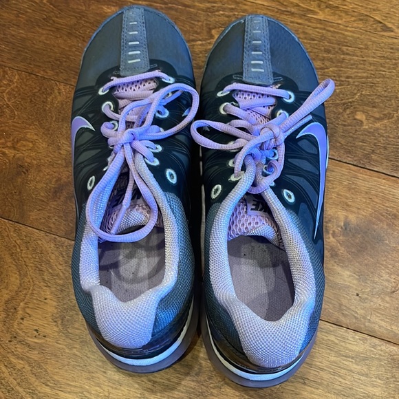 Nike lavender and dark gray and a half lady sneakers - Picture 6 of 8